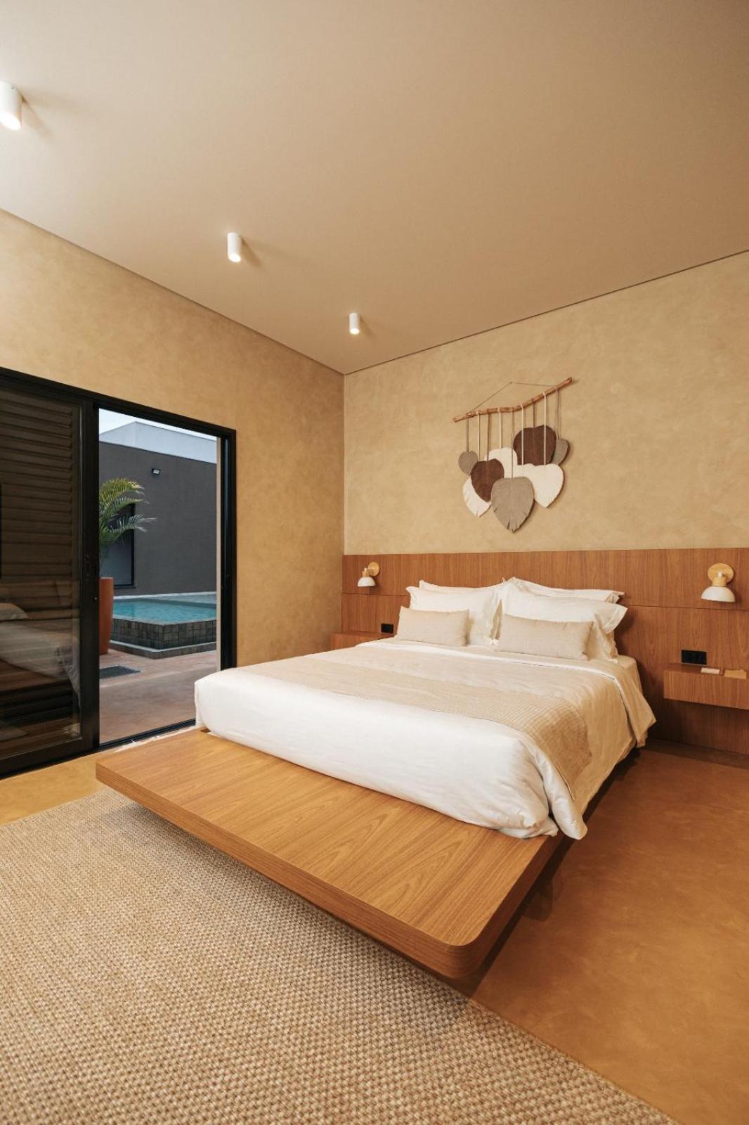 Nova Hotel *